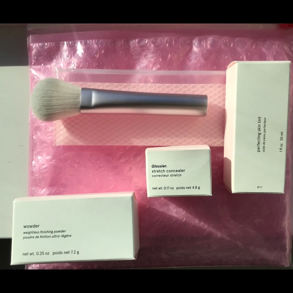 Glossier 4 Piece Set - Shade G11